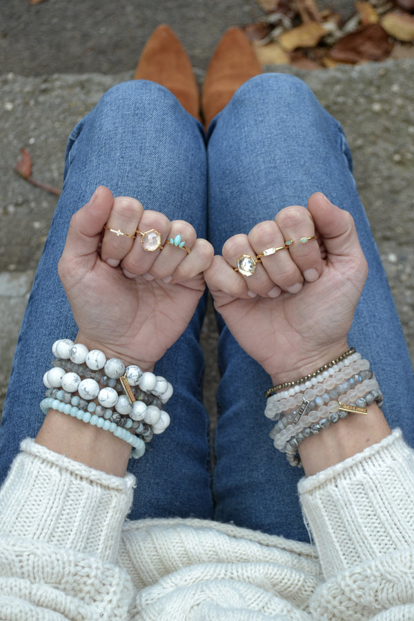 Provision and Protection White Rhodium Plate Clear Quartz Round Matte Amplify Stretch Bracelet