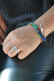 James Collection White Rhodium Plate Faceted Shank Brightly Polished Ring